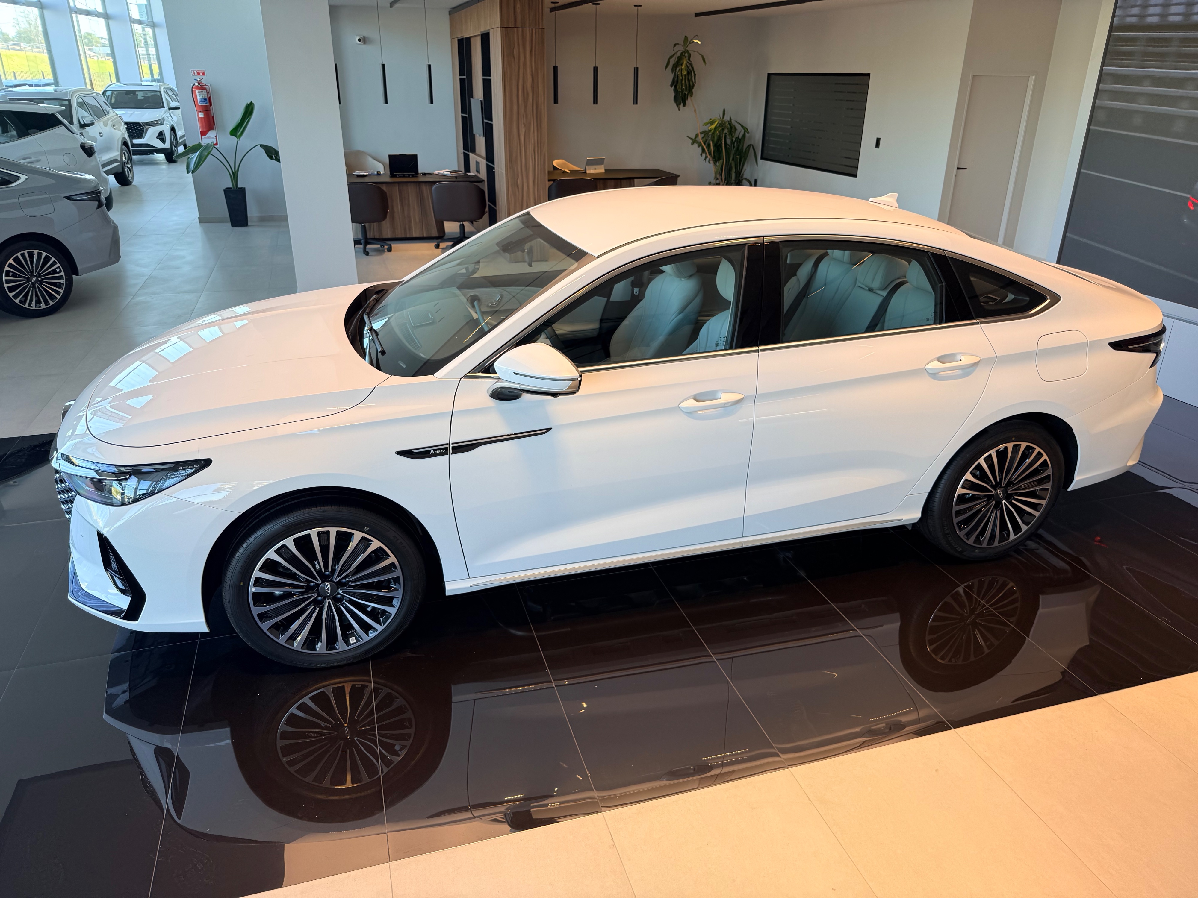 Chery Arrizo 8 — foto 3 de 13