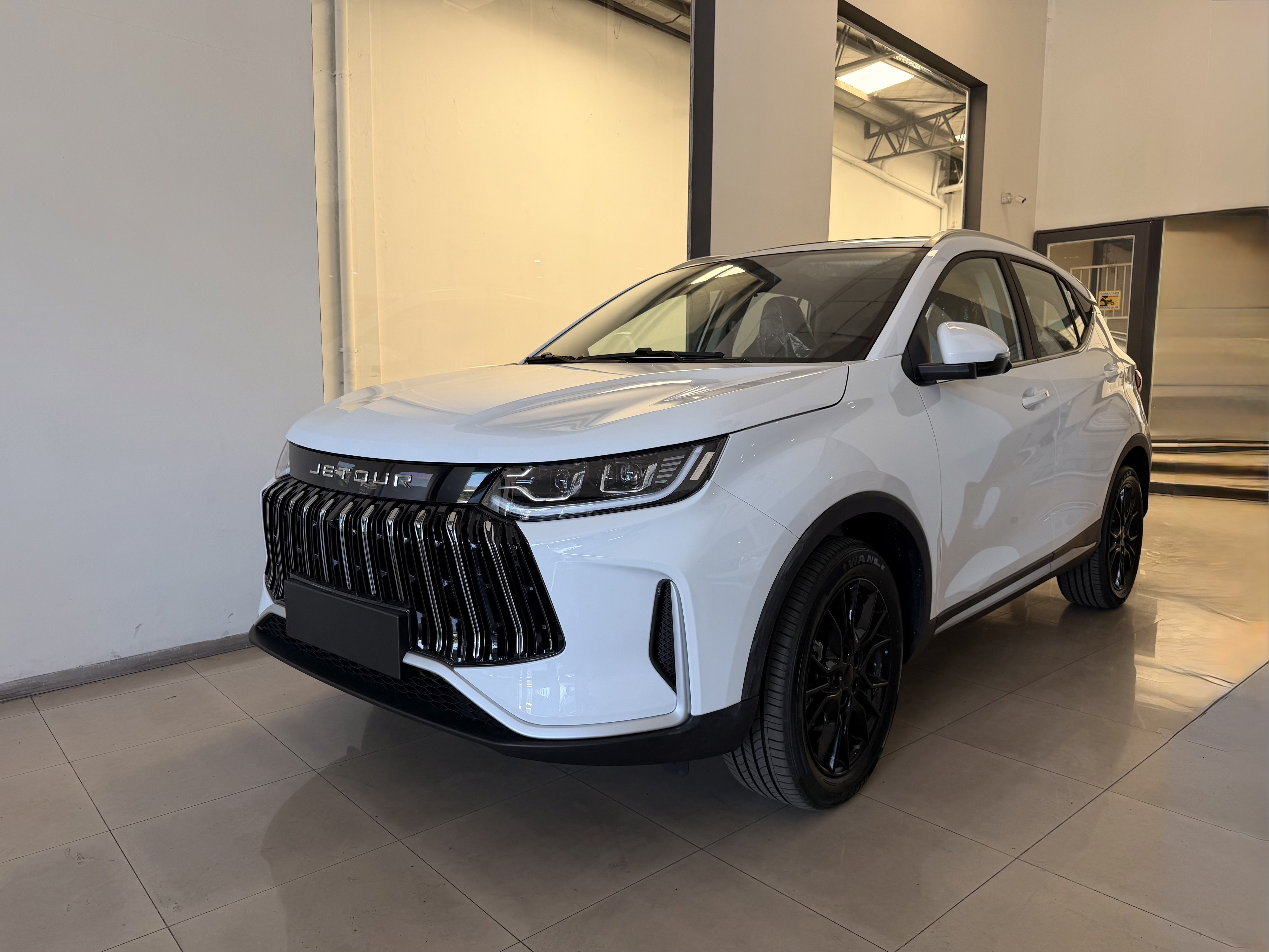 Jetour X50 — foto 2 de 12