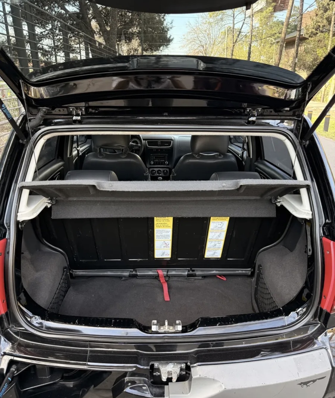Volkswagen CrossFox — foto 6 de 15
