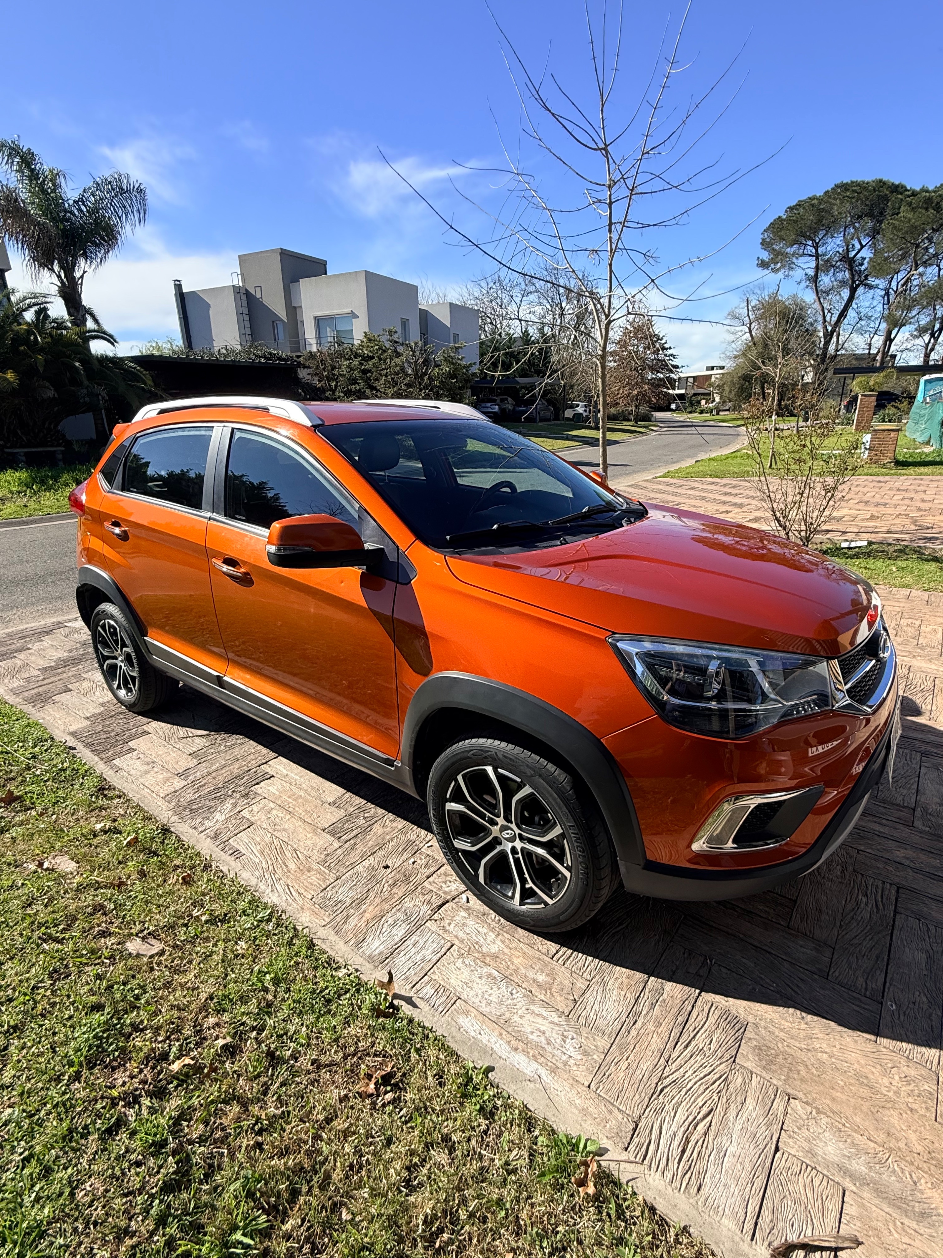 Chery Tiggo 2 — foto 2 de 18