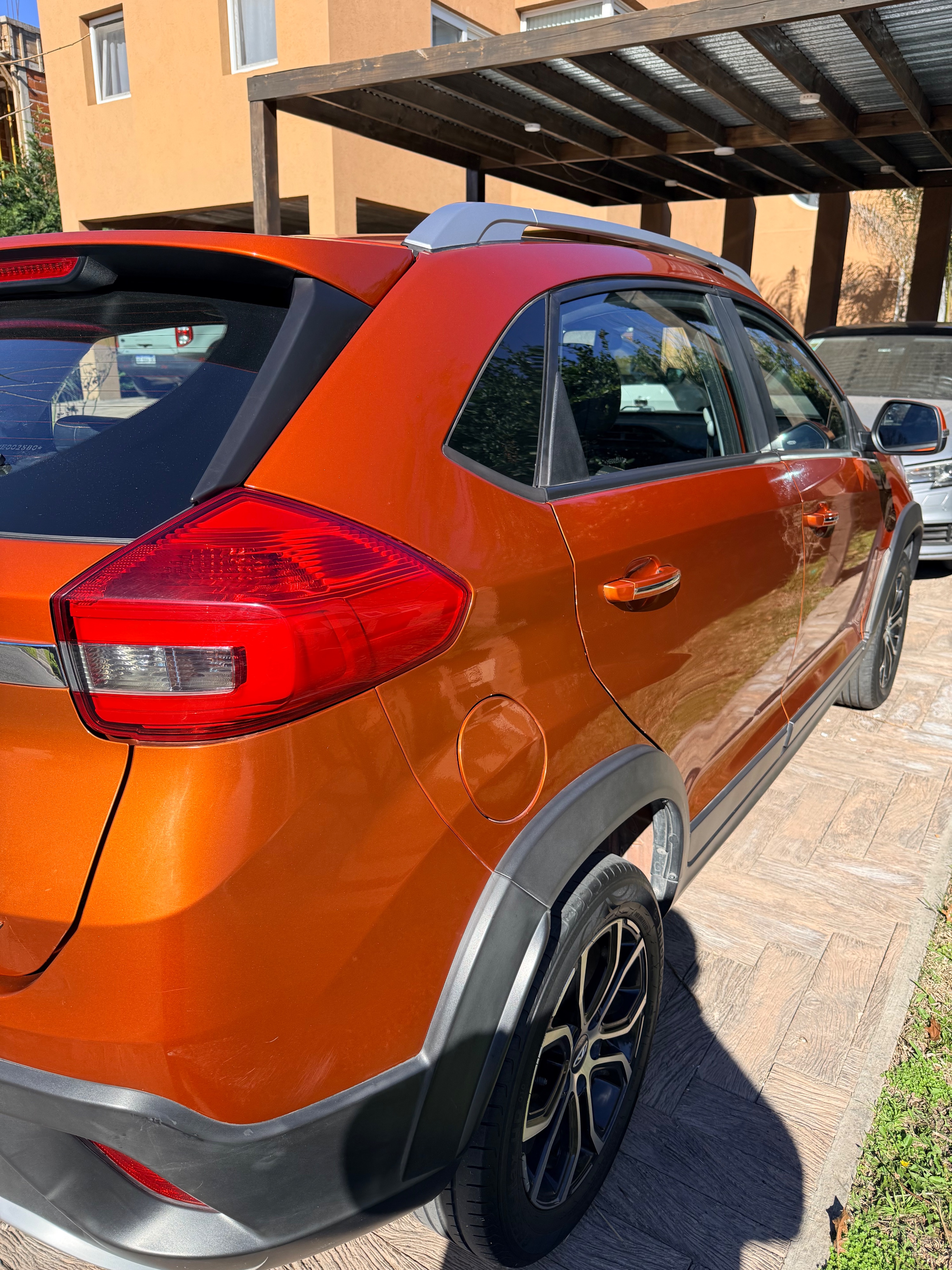 Chery Tiggo 2 — foto 7 de 18