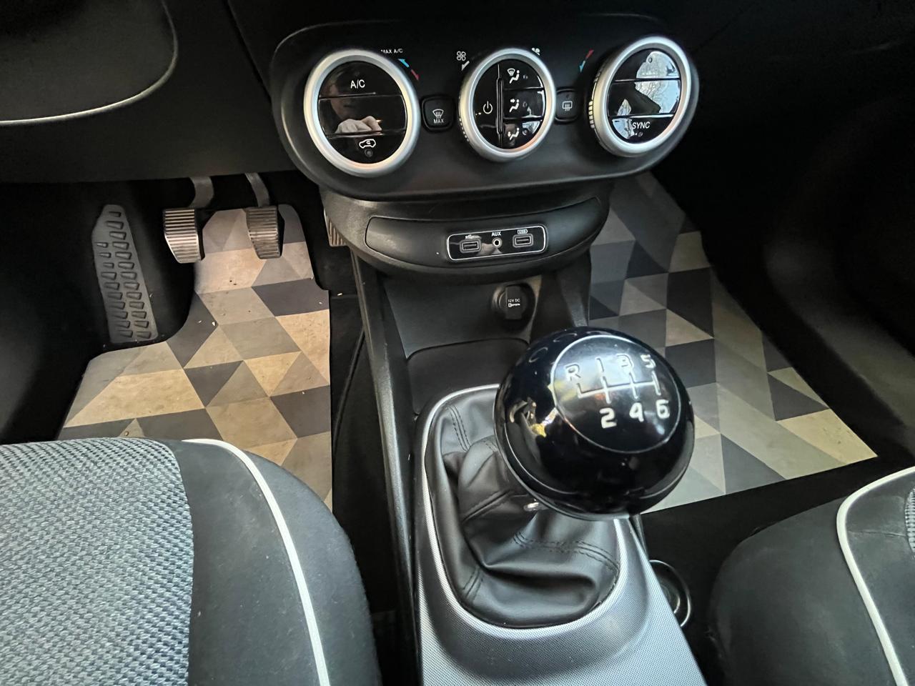 Fiat 500X — foto 9 de 16